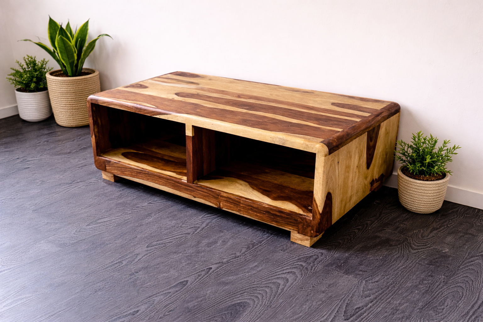 Natur trifft Design – einzigartiges Sideboard aus edlem Suarholz