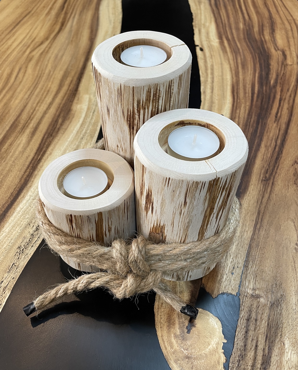 Teelichthalter aus Haselnussholz 3er-Set
